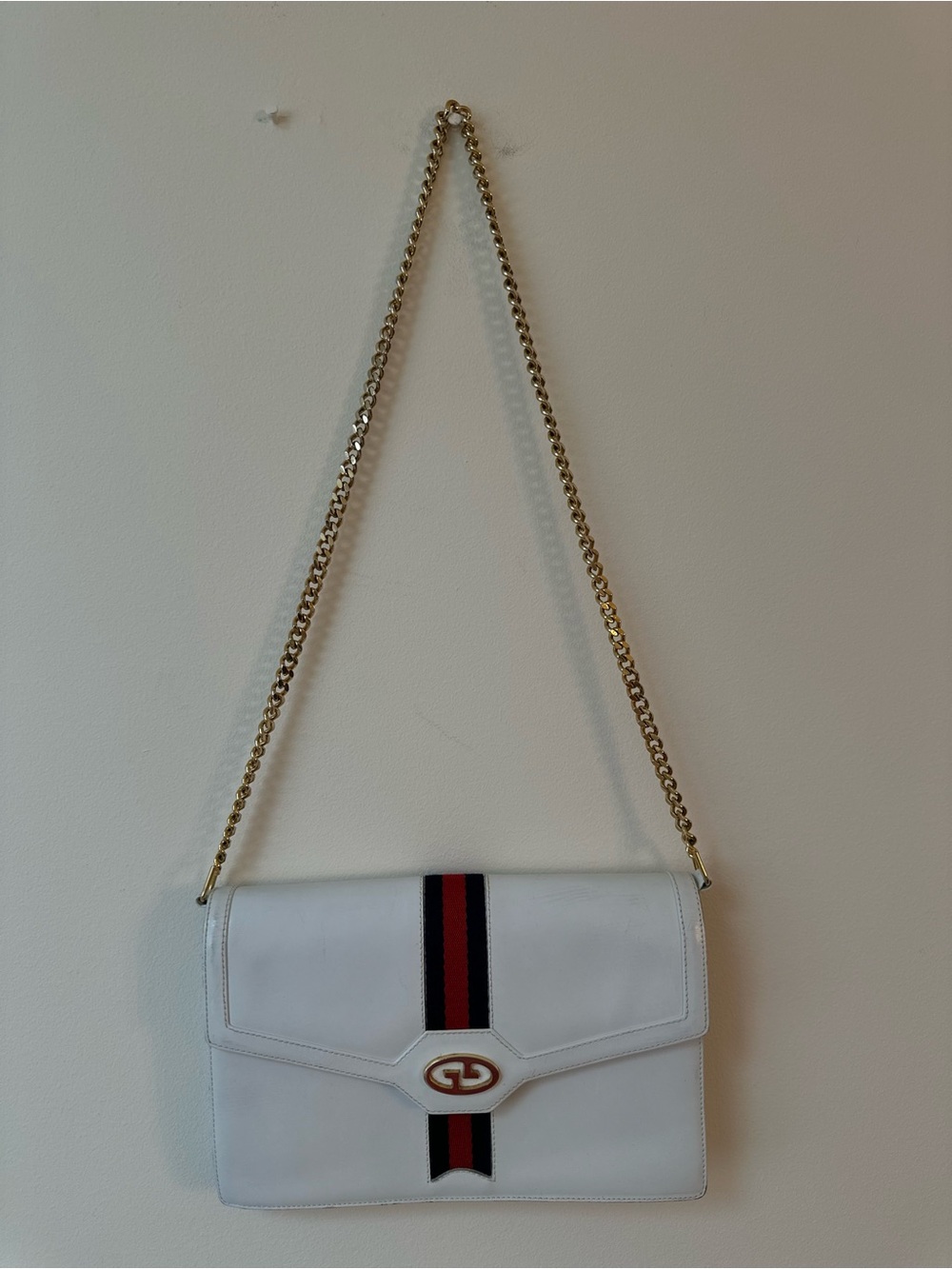 Gucci Vintage White Leather Shoulder Bag with Red and Blue Stripe